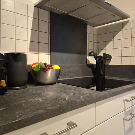 Apartment Holiday&stay, Apartment, Kueche, 85zoll Tv, Wlan *