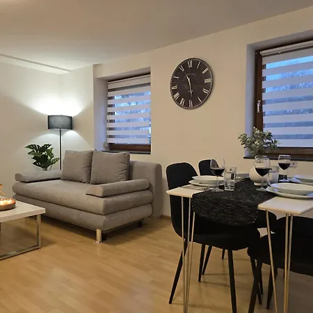 Holiday&stay, Apartment, Kueche, 85zoll Tv, Wlan * Weingarten (Wuerttemberg)