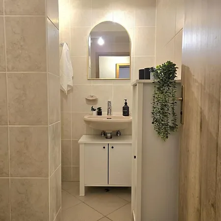 Holiday&stay, Apartment, Kueche, 85zoll Tv, Wlan